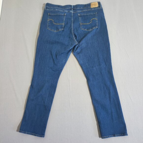 Signature by Levi Strauss jeans women's size 18M denim blue colour straight leg - Picture 3 of 16